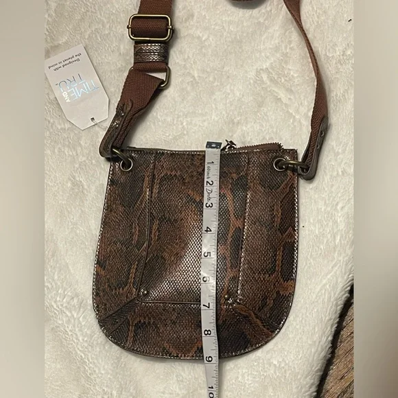 Time and Tru animal print women’s small Brown Crossbody Bag - Picture 10 of 14